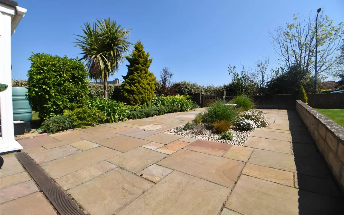 Quennevais park 34543937 dsc 1012