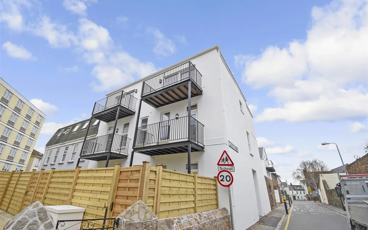 Elizabeth street st saviour 34547763 dsc 0614 copy