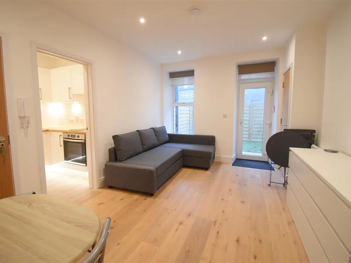 Elizabeth street st saviour 34547763 dsc 0611 copy