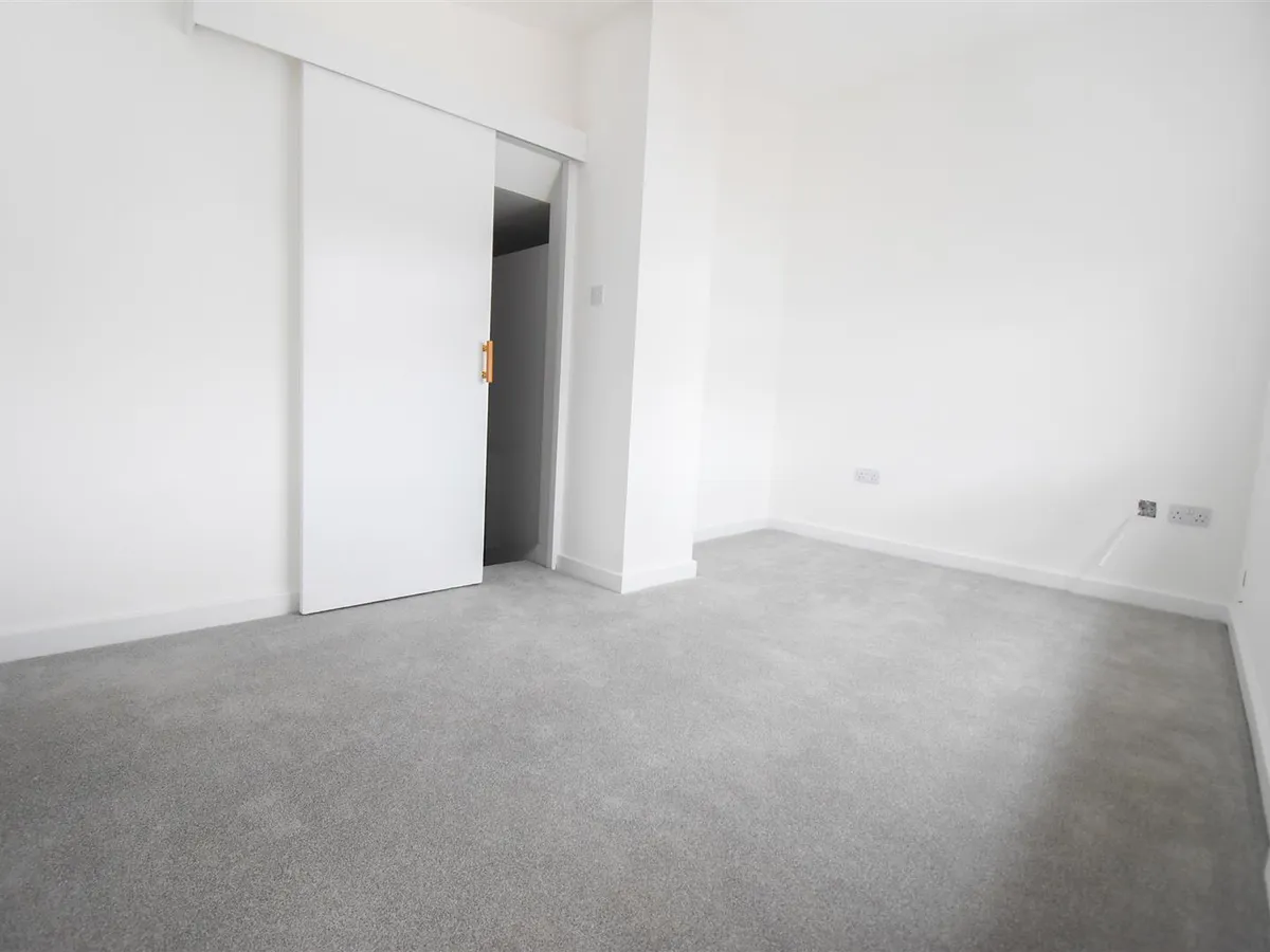 La grande route des sablons 34560478 ei8 a1726