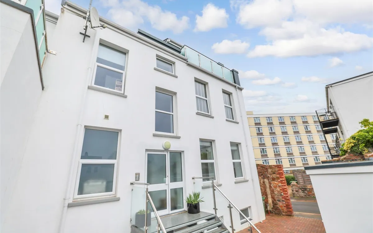 Elizabeth street st saviour 34565372 ei8 a2138