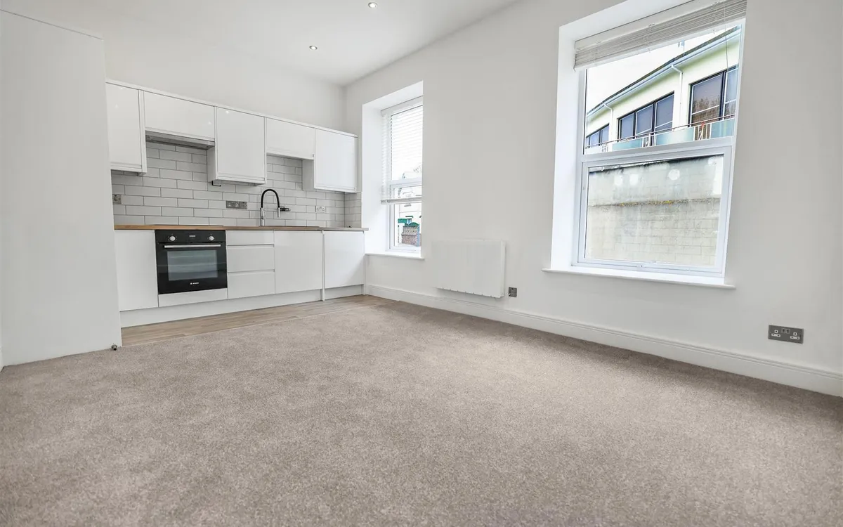 Elizabeth street st saviour 34565372 ei8 a2160