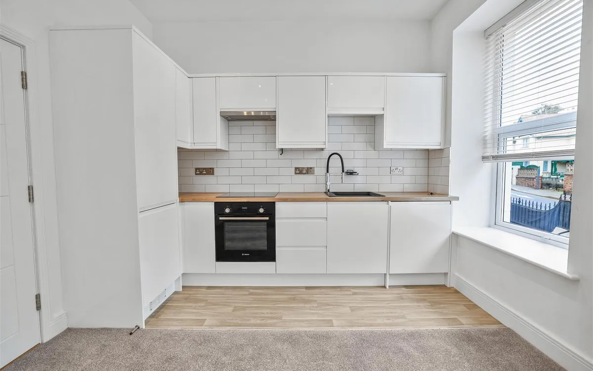 Elizabeth street st saviour 34565372 ei8 a2162