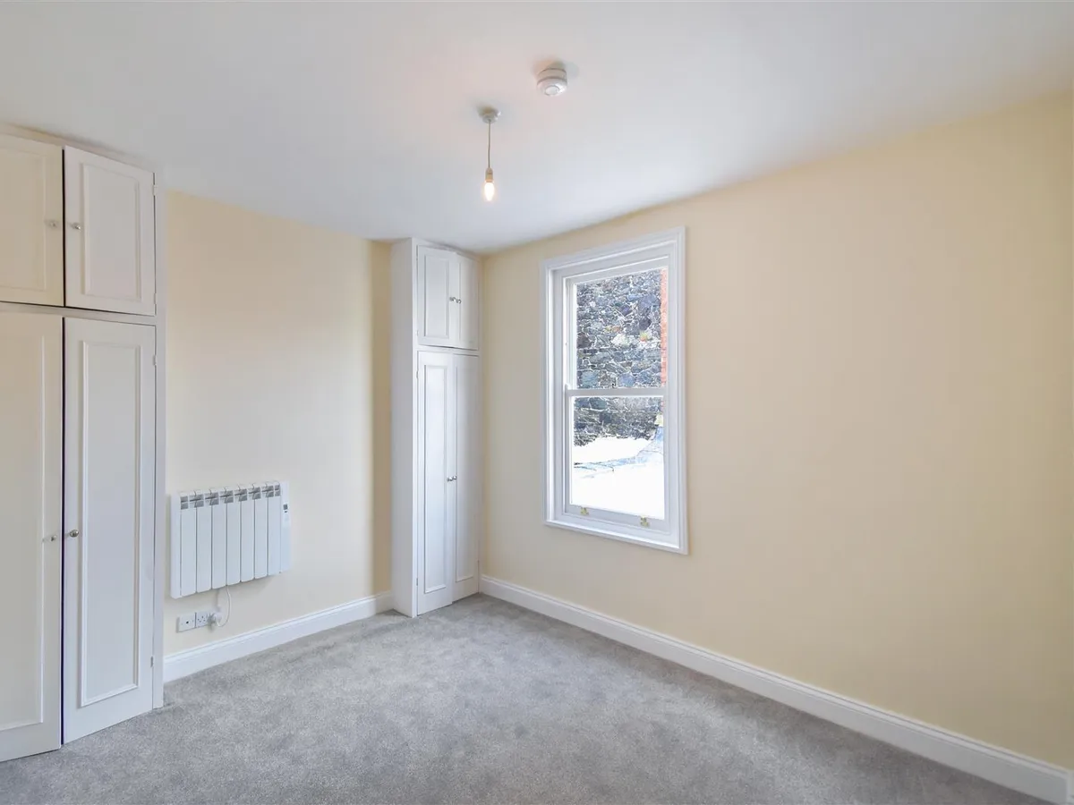 Upper clarendon road st helier 34884860 dsc 0742