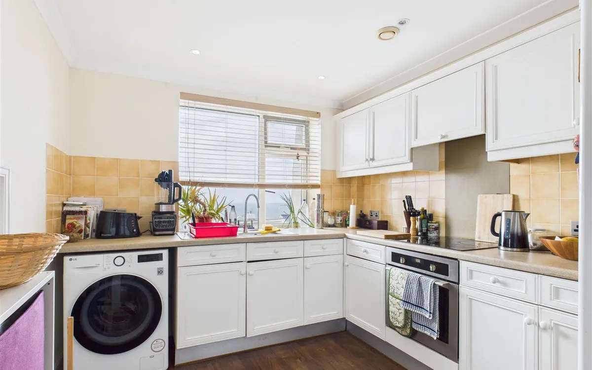 Westmount road st helier 34094443 cam05512 g0 pr0016 still005