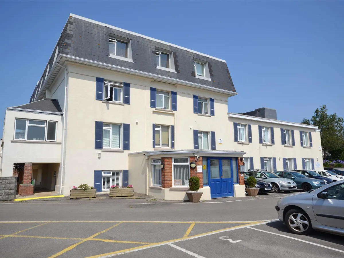 Westmount road st helier 33375004 dsc 0211