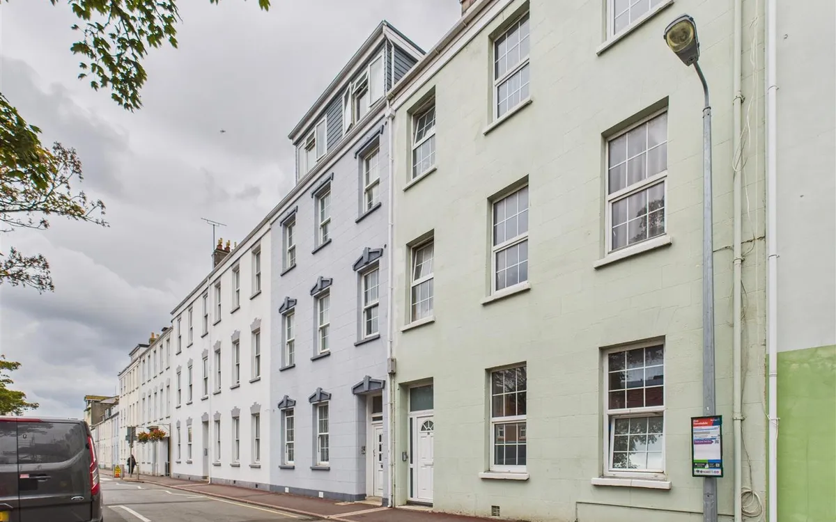 Belmont road st helier 34196146 cam05512 g0 pr0025 still001