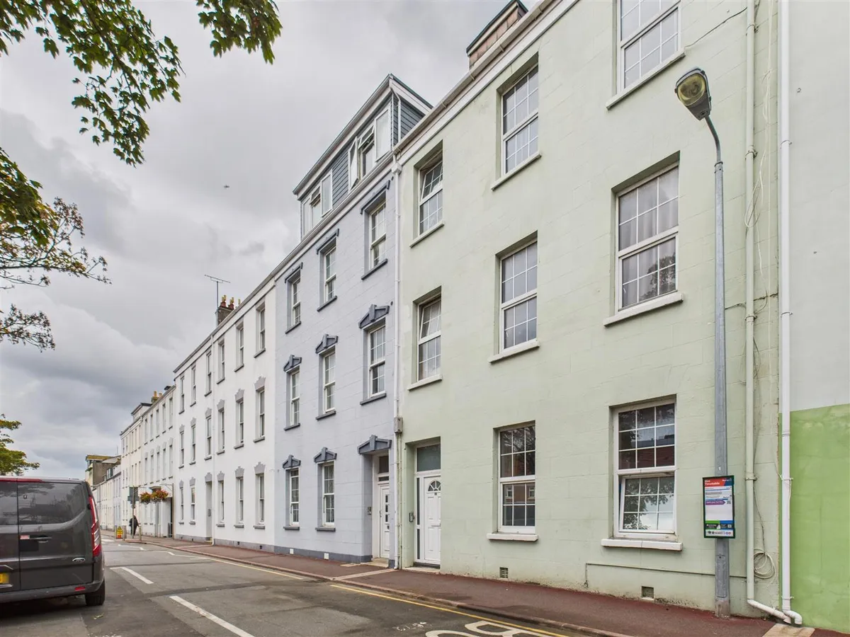 Belmont road st helier 34196146 cam05512 g0 pr0025 still001