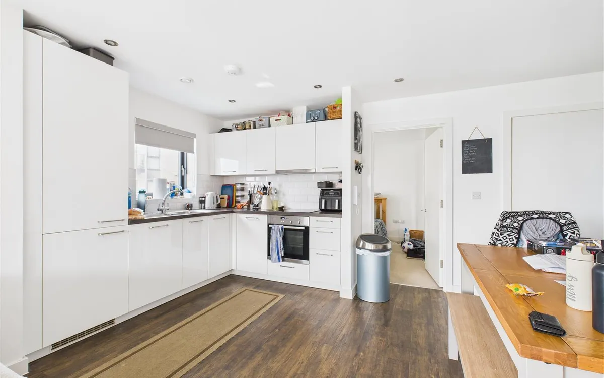 Westmount road 34250952 cam05512 g0 pr0026 still013