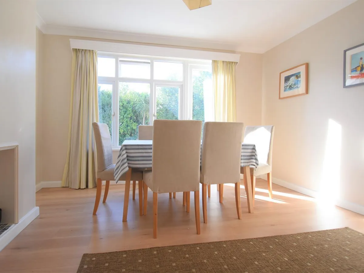 La route de beaumont st peter 34283294 dsc 0990