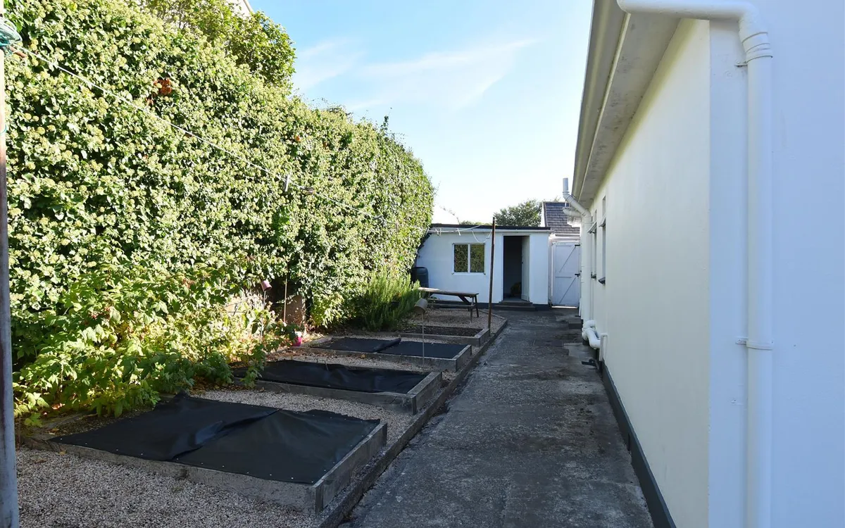 La route de beaumont st peter 34283294 dsc 0004