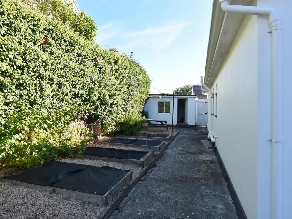 La route de beaumont st peter 34283294 dsc 0004