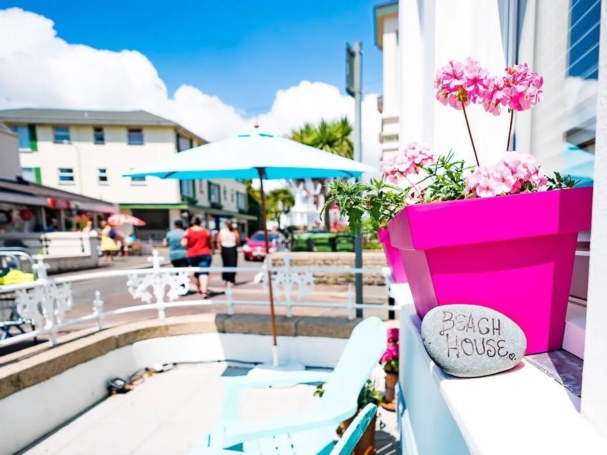 Roseville street st helier 34283525 ee