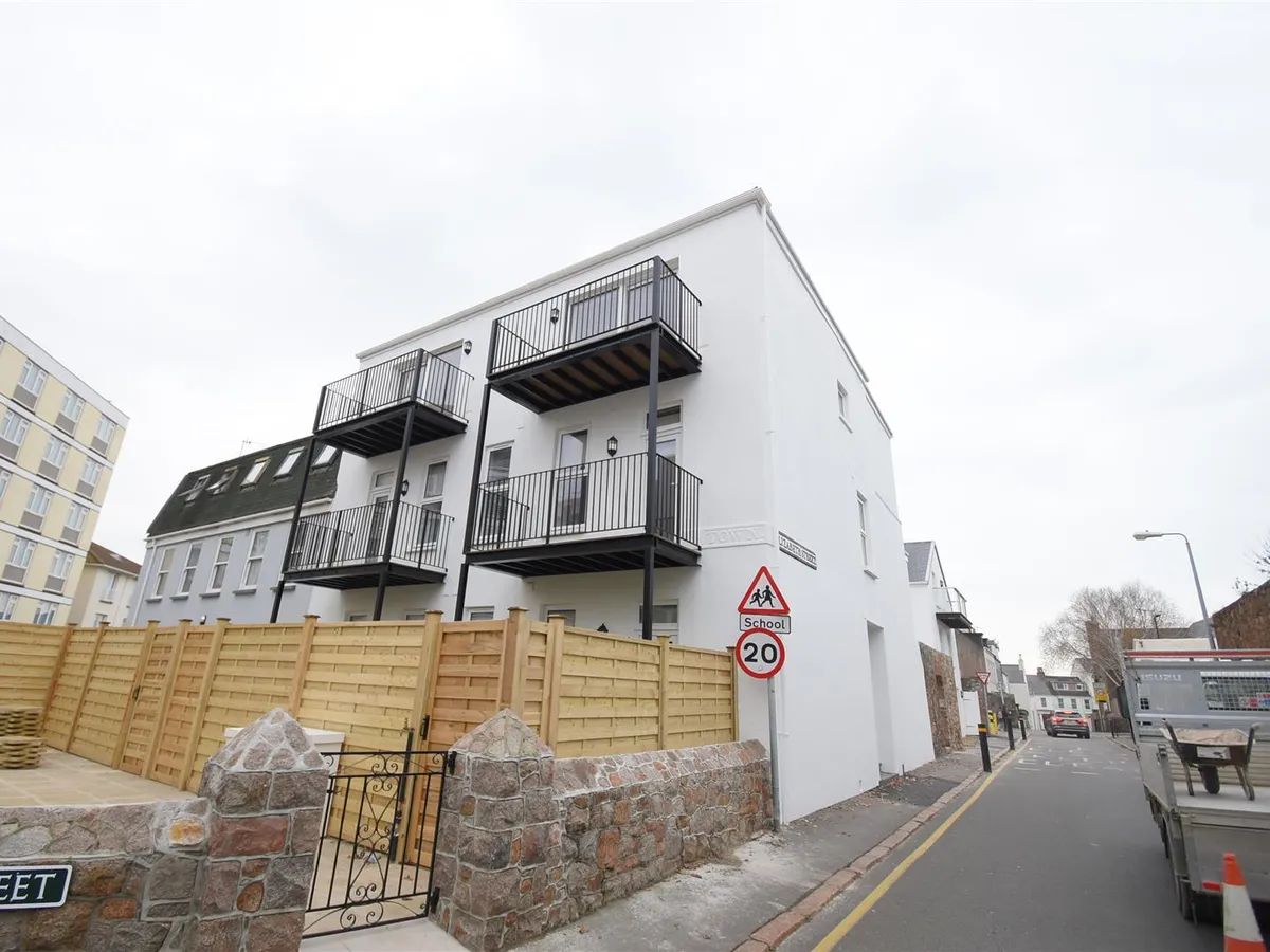 Elizabeth street st saviour 34283862 dsc 0623 copy