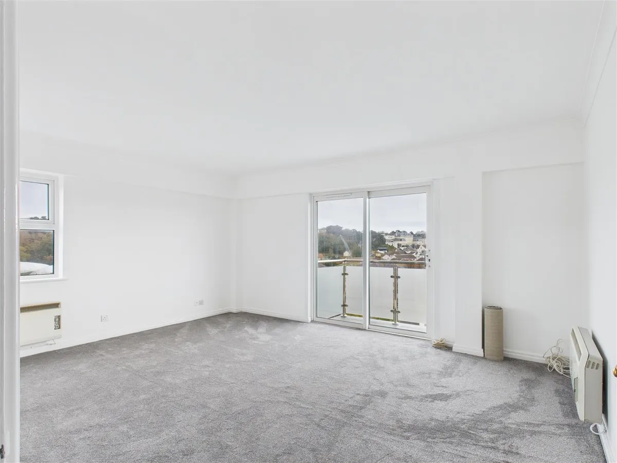 Drury lane st helier 34286887 cam05512 g0 pr0029 still001