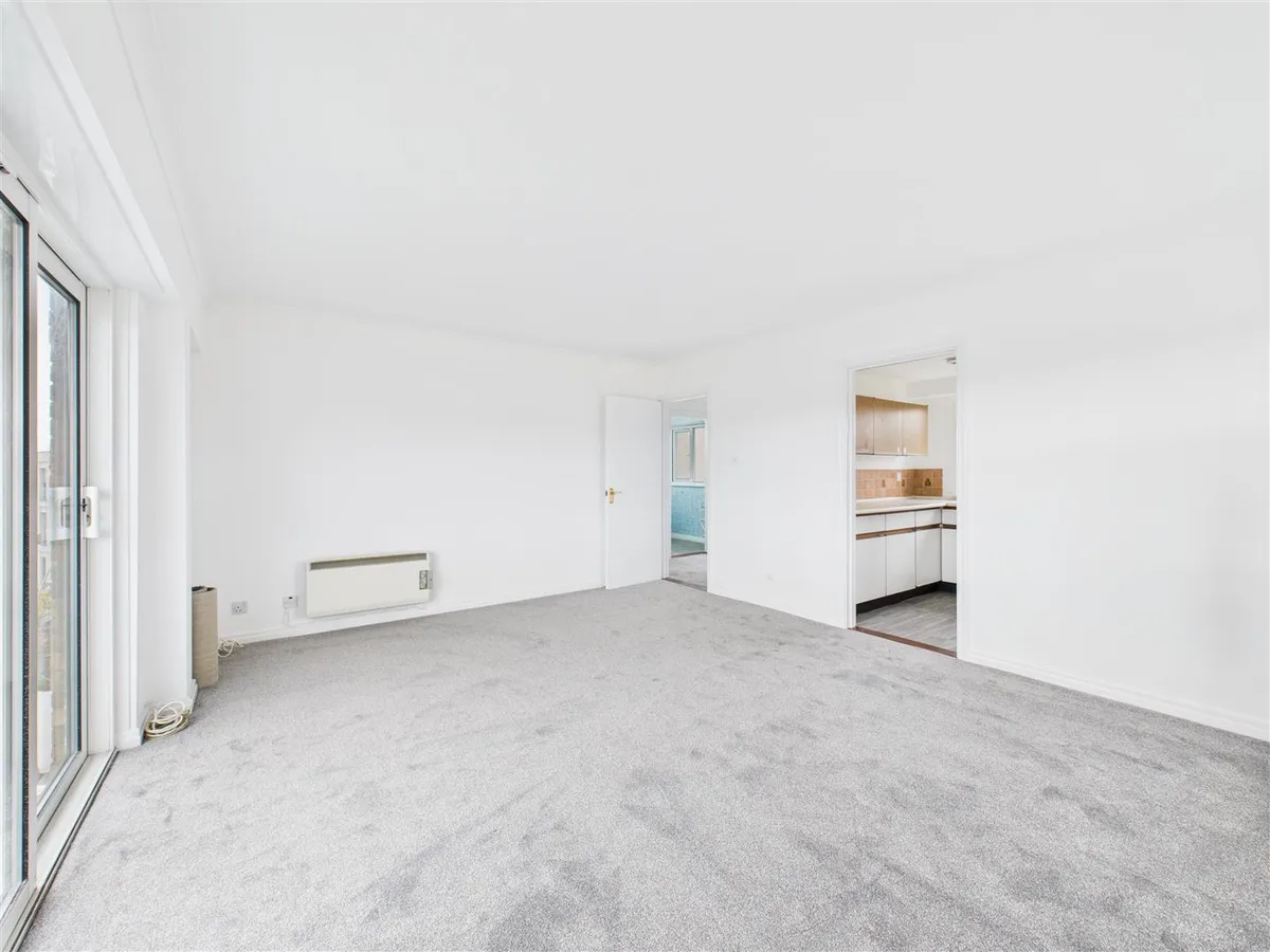 Drury lane st helier 34286887 cam05512 g0 pr0029 still012