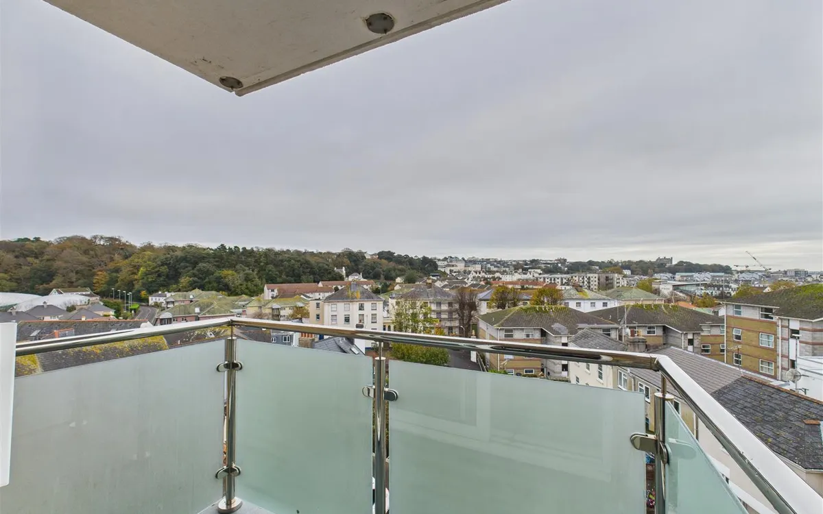 Drury lane st helier 34286887 cam05512 g0 pr0029 still011