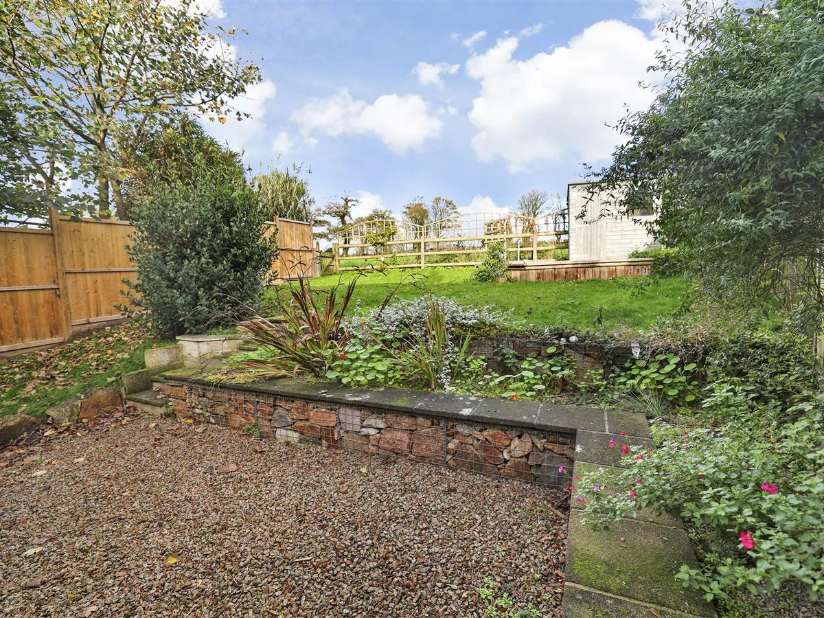 La route des hetres st peter 34304547 ei8 a1561