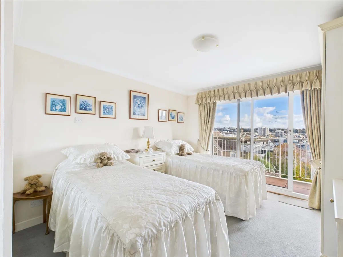 St johns road st helier 34310910 cam05512 g0 pr0031 still006