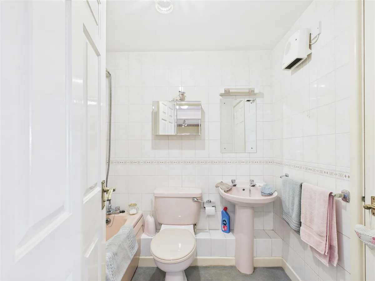 St johns road st helier 34310910 cam05512 g0 pr0031 still003