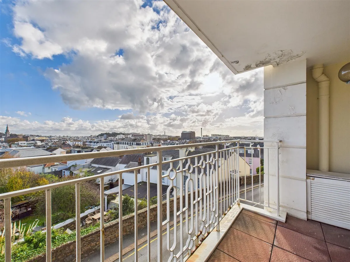 St johns road st helier 34310910 cam05512 g0 pr0031 still007