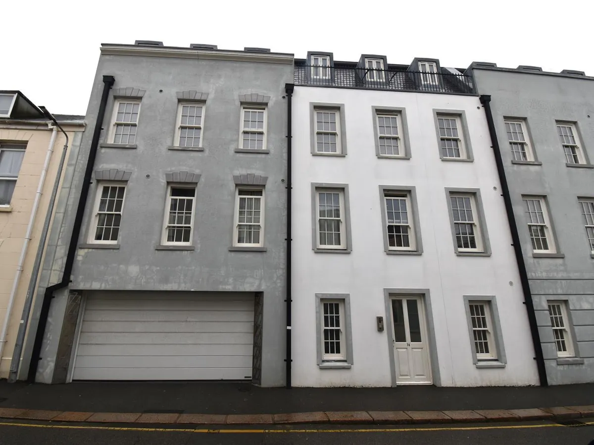 Great union road st helier 33884139 dsc 0082