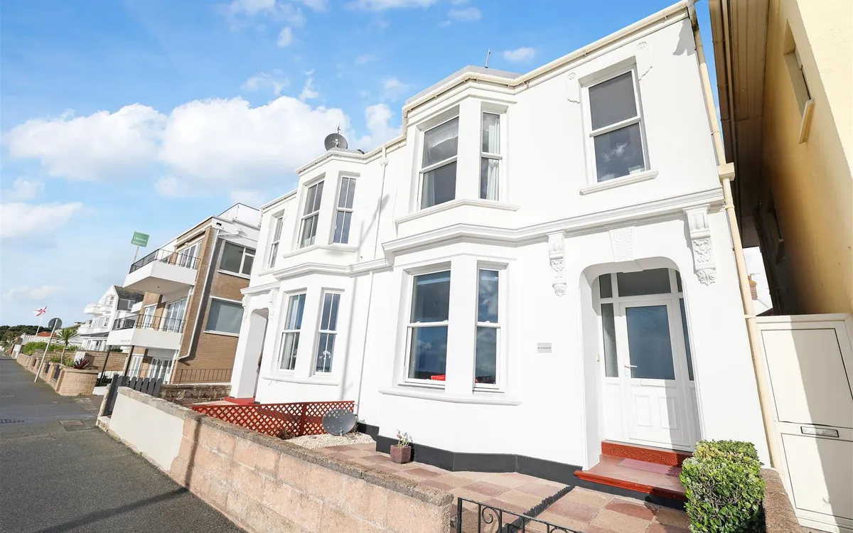 Victoria avenue st helier 34321164 ei8 a1591