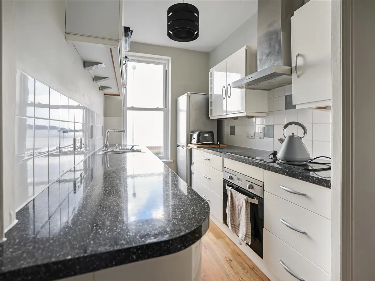 Victoria avenue st helier 34321164 ei8 a1579