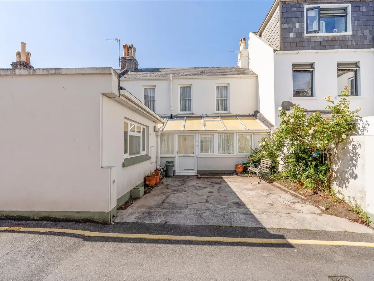 Dauvergne lane st helier 33785472 dsc00577