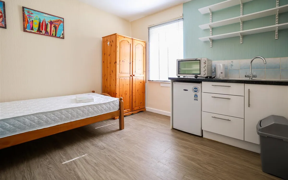 Parade road st helier 34381407 ei8 a1049