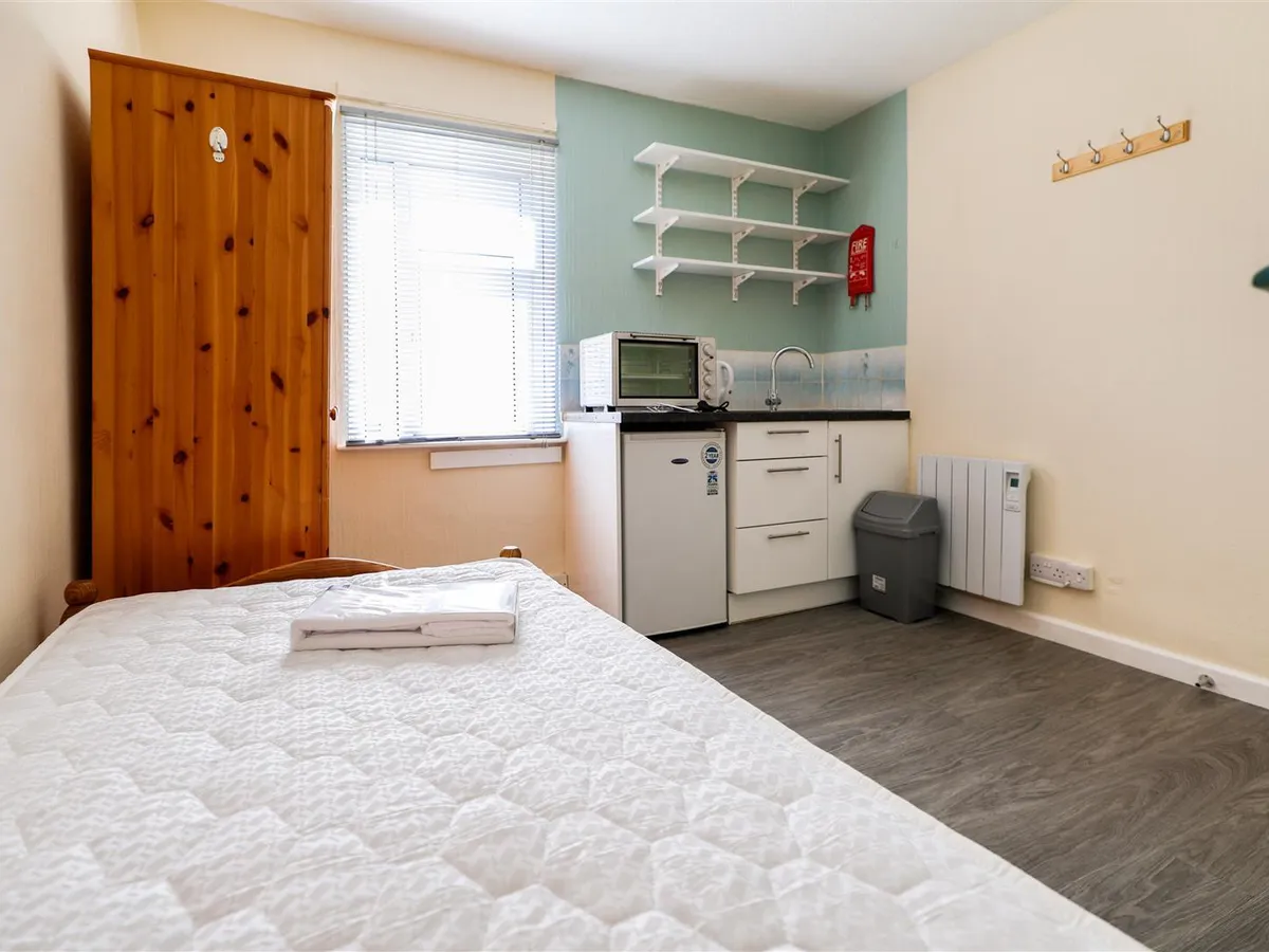 Parade road st helier 34381407 ei8 a1053