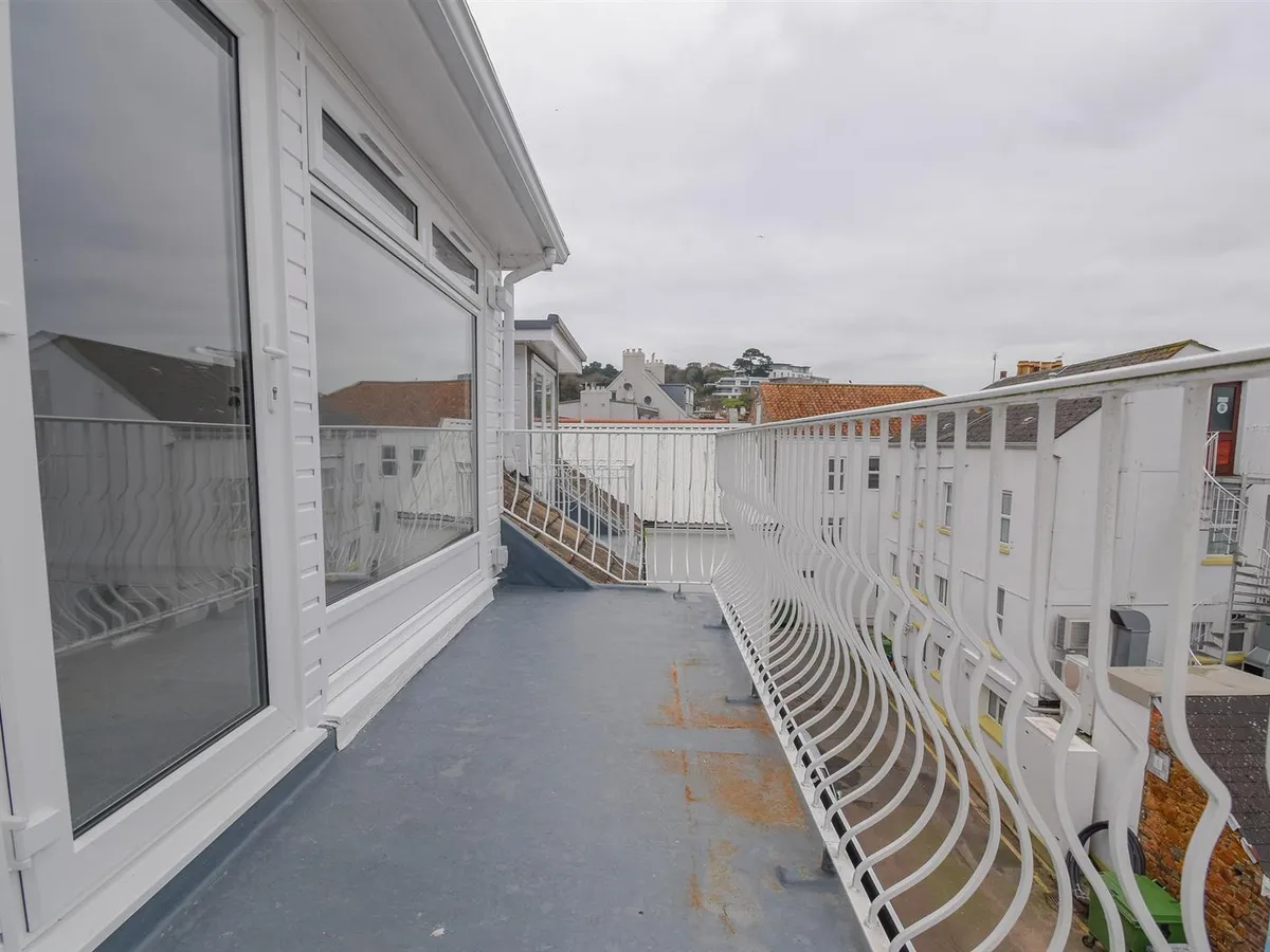 Le boulevard st brelade 34379885 dsc 0711