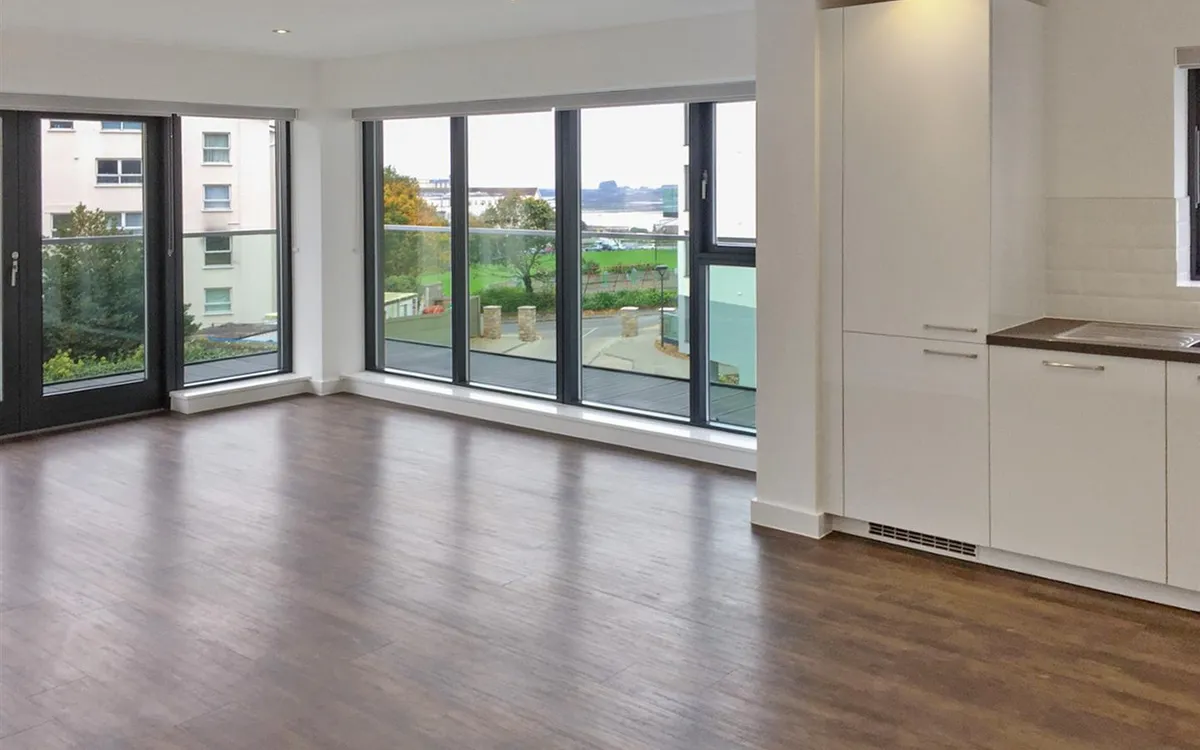 Westmount road 34250952 c302 photos