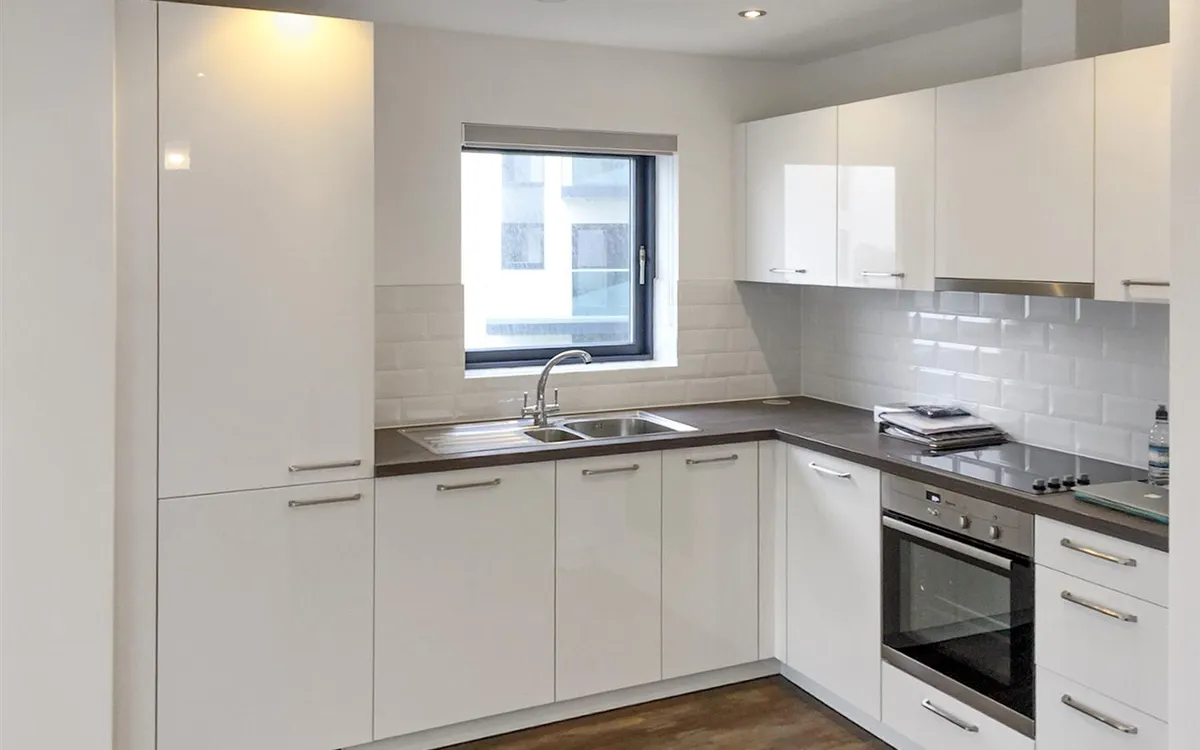 Westmount road 34250952 c302 photos4