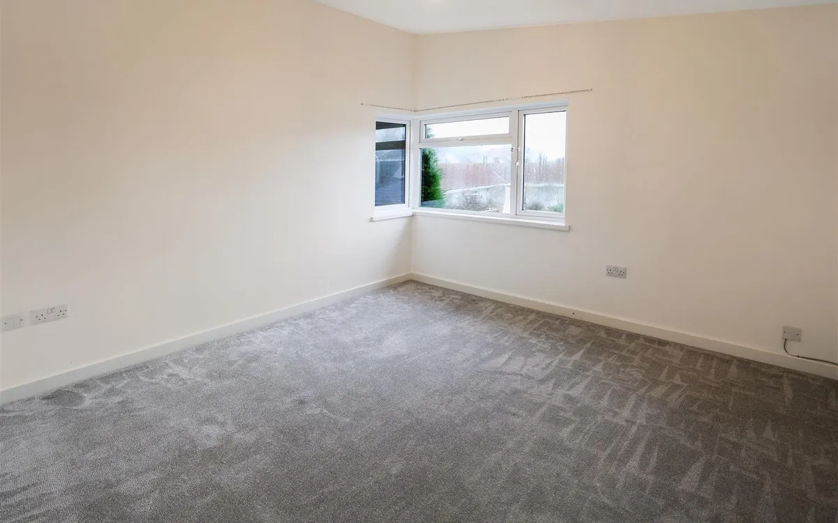 La grande route des sablons grouville 34384641 ei8 a1729