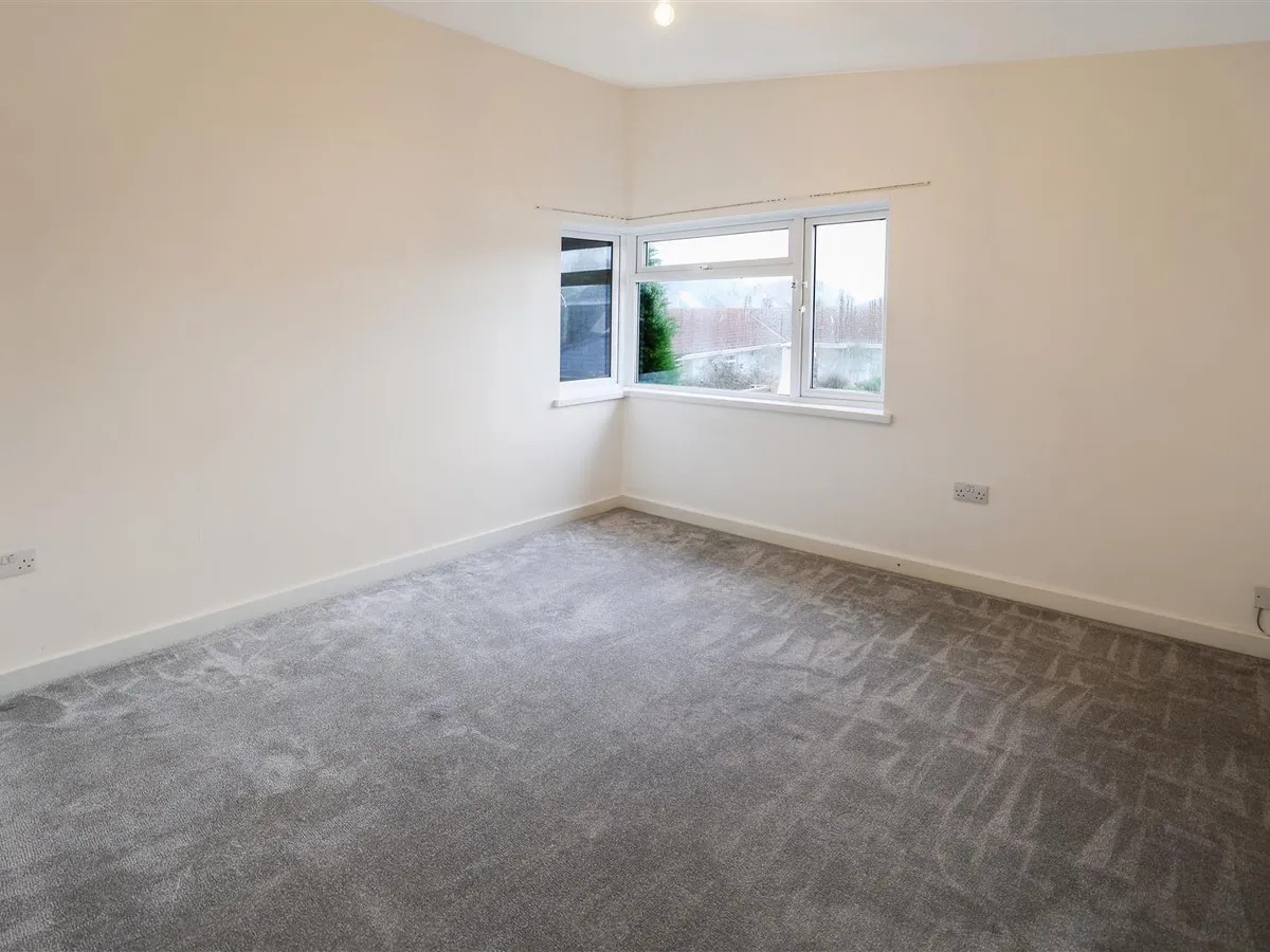 La grande route des sablons grouville 34384641 ei8 a1729