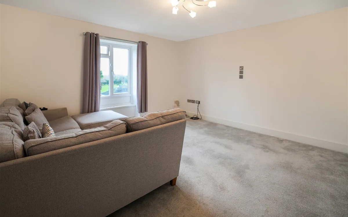 La grande route des sablons 34394302 ei8 a1710