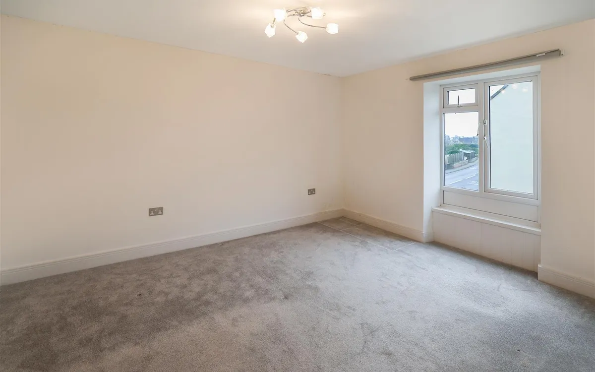 La grande route des sablons 34394302 ei8 a1716