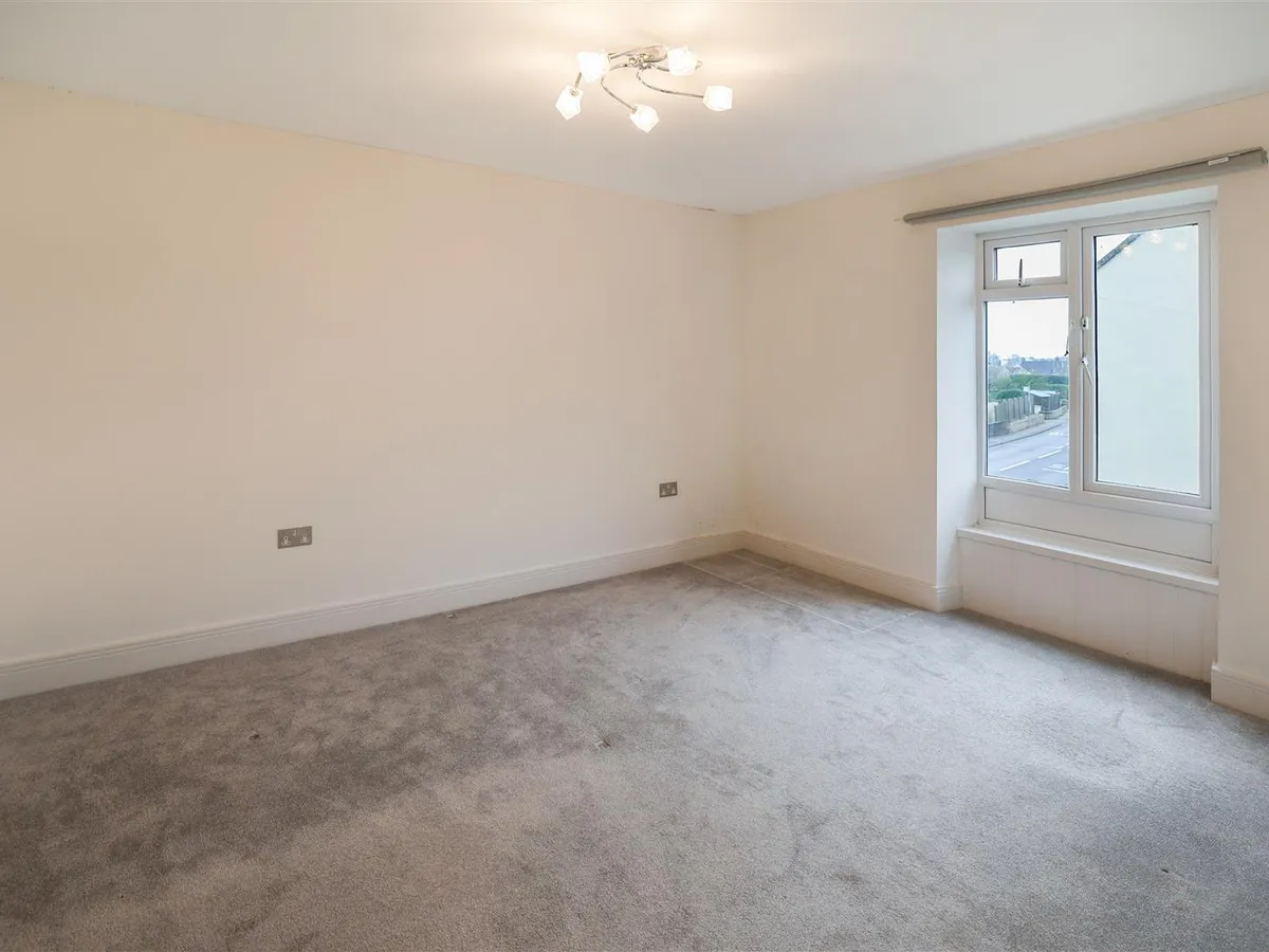 La grande route des sablons 34394302 ei8 a1716