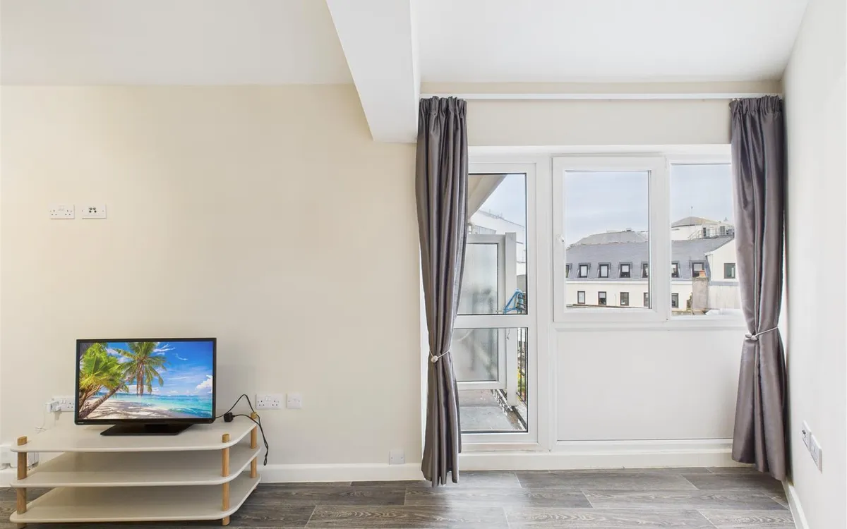 Colomberie court st helier 34441794 cam05512 g0 pr0035 still020