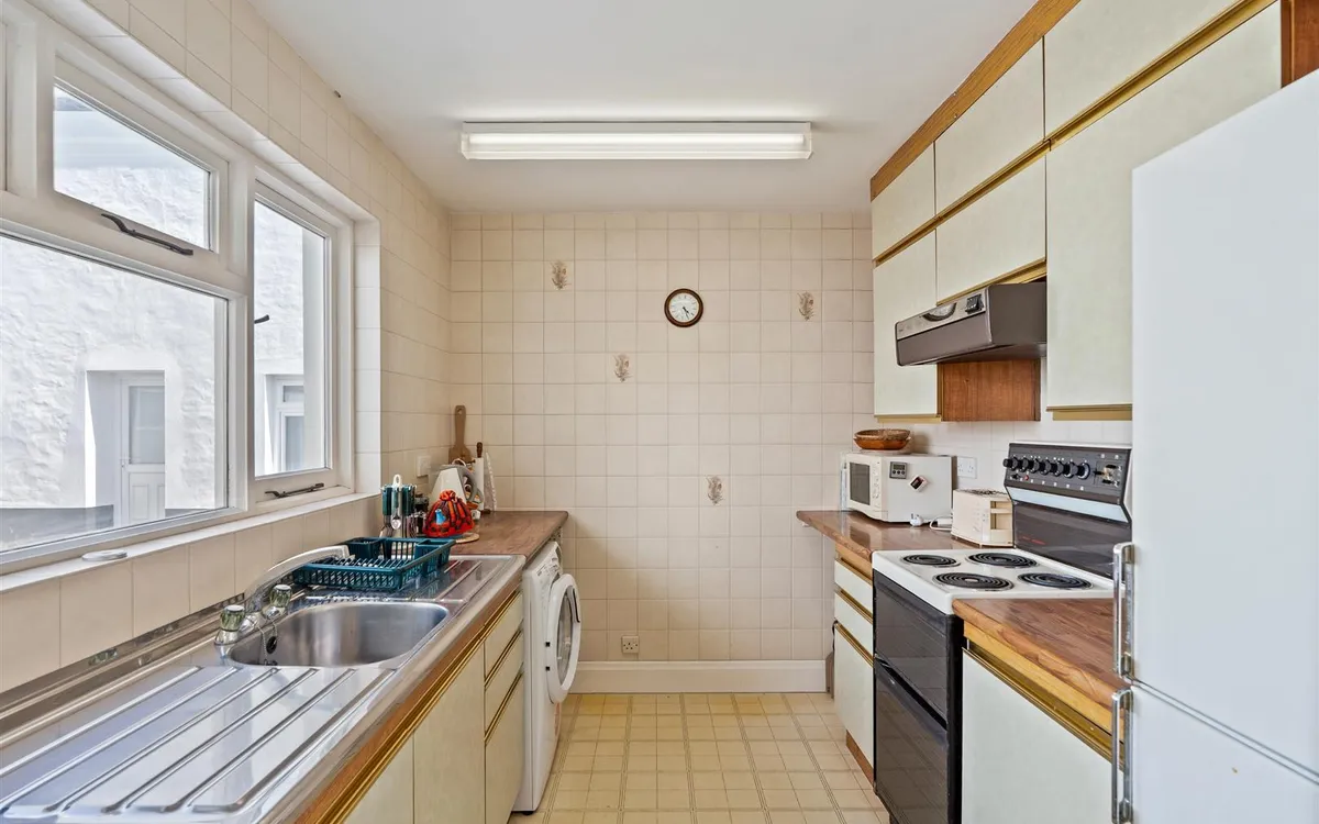 Dauvergne lane st helier 33785472 dsc00557