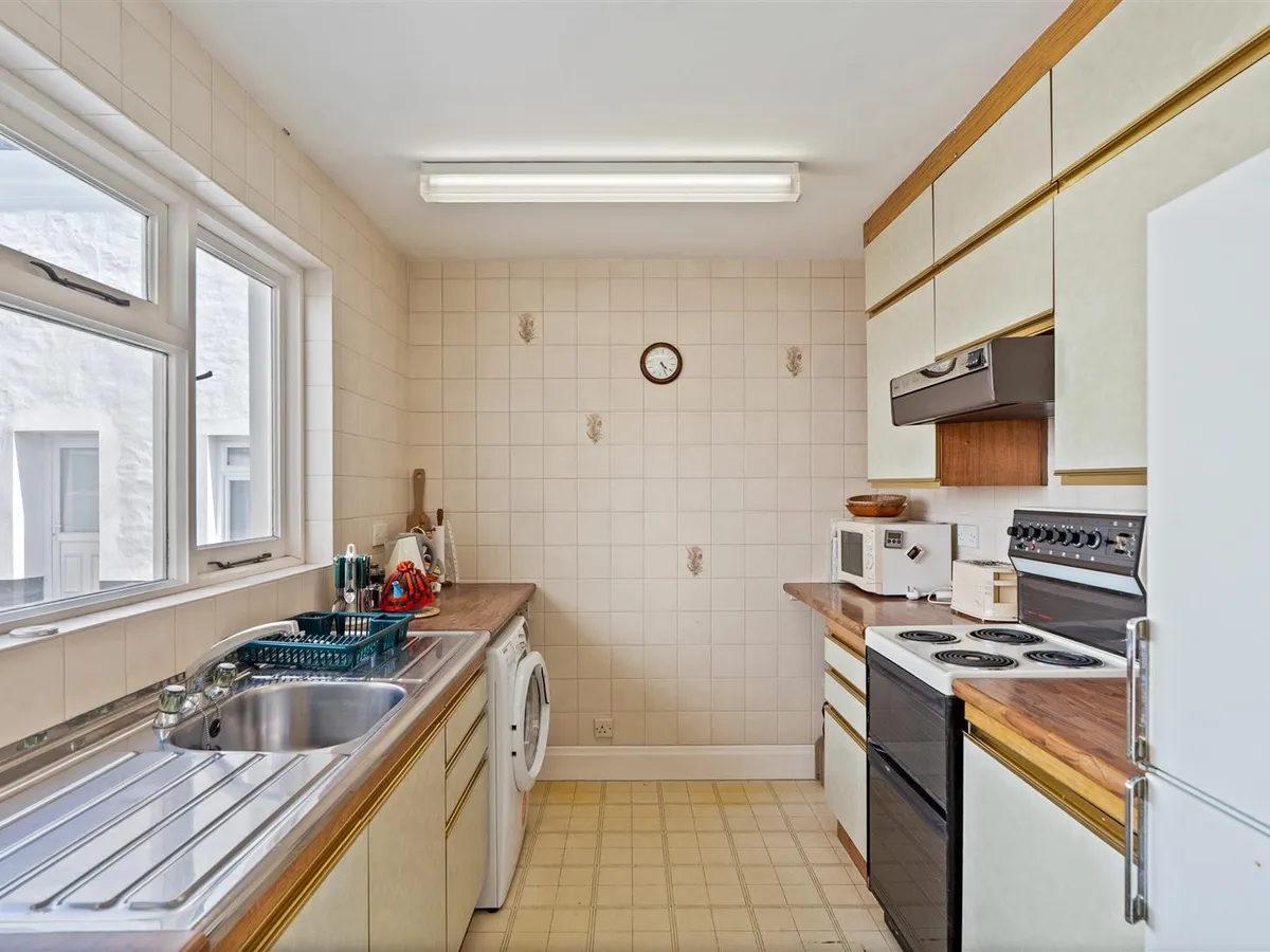 Dauvergne lane st helier 33785472 dsc00557