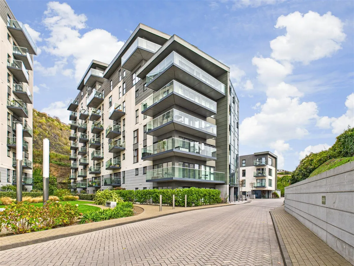 Westmount road 34250952 cam05512 g0 pr0026 still003