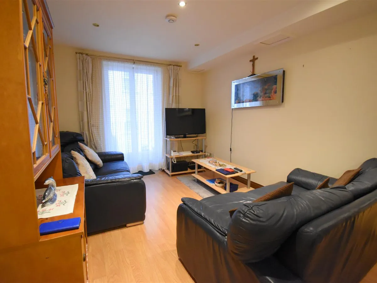 Kensington place st helier 32824148 dsc 0363