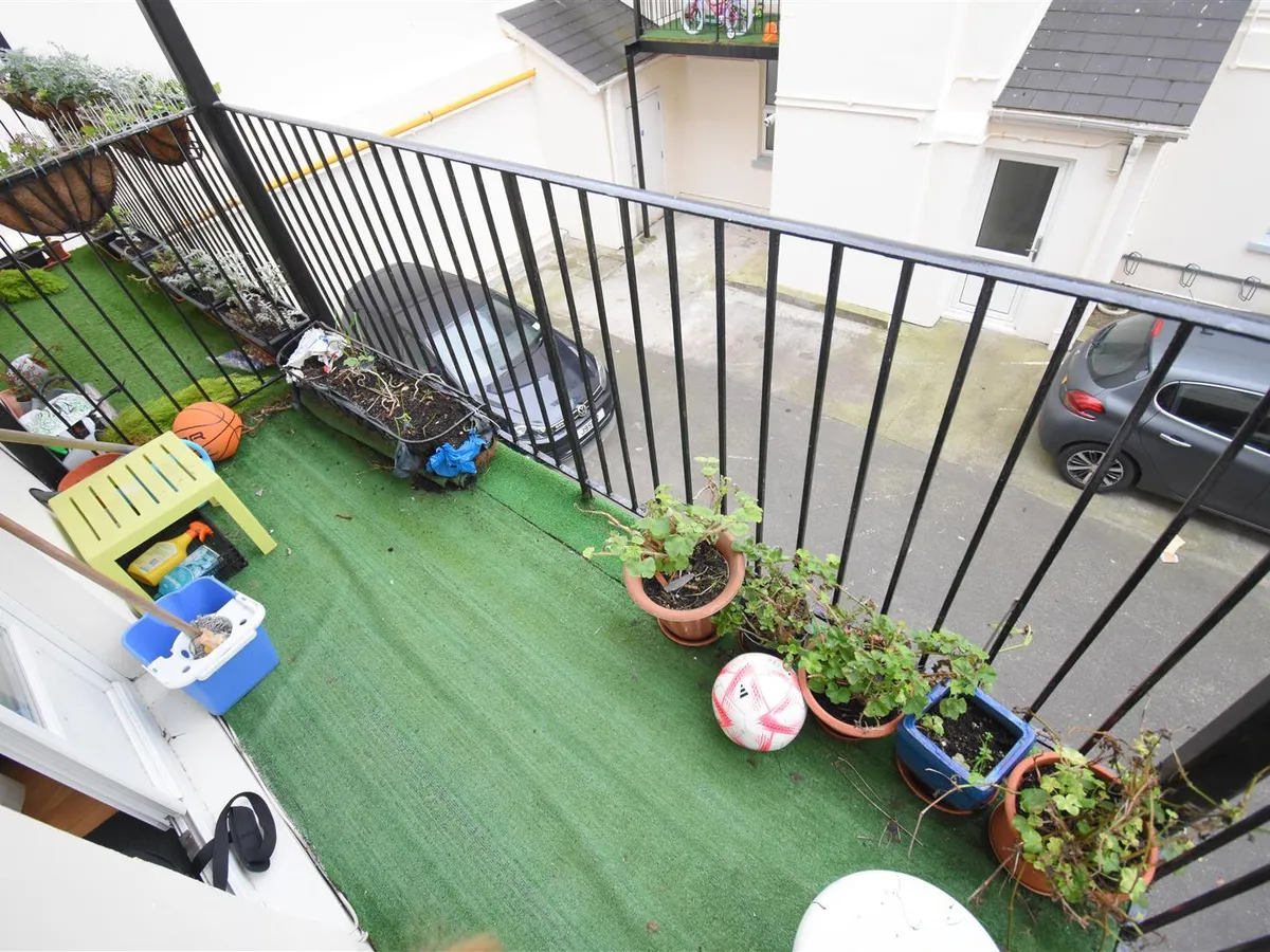 Kensington place st helier 32824148 dsc 0366
