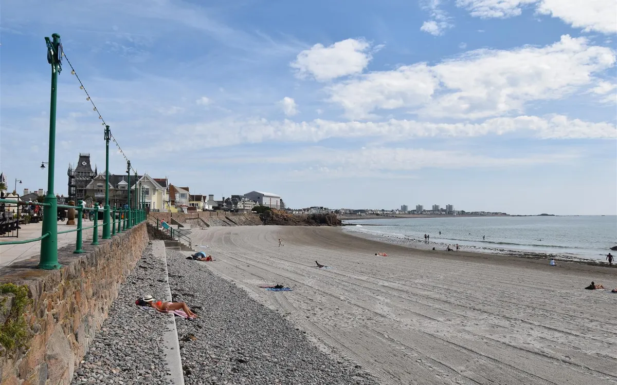 Marett road st helier 33494693 dsc 0044
