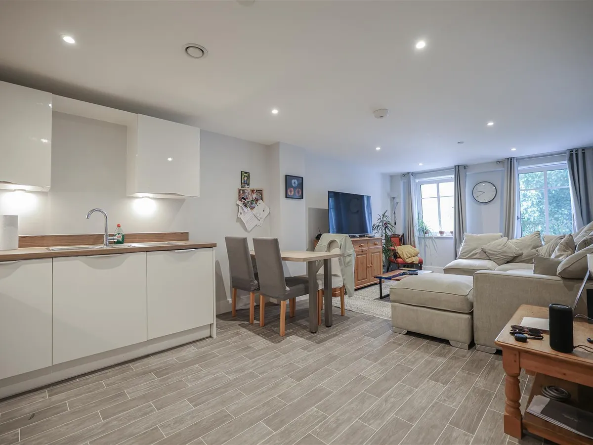 Union street 34018593 3 ei8 a0748