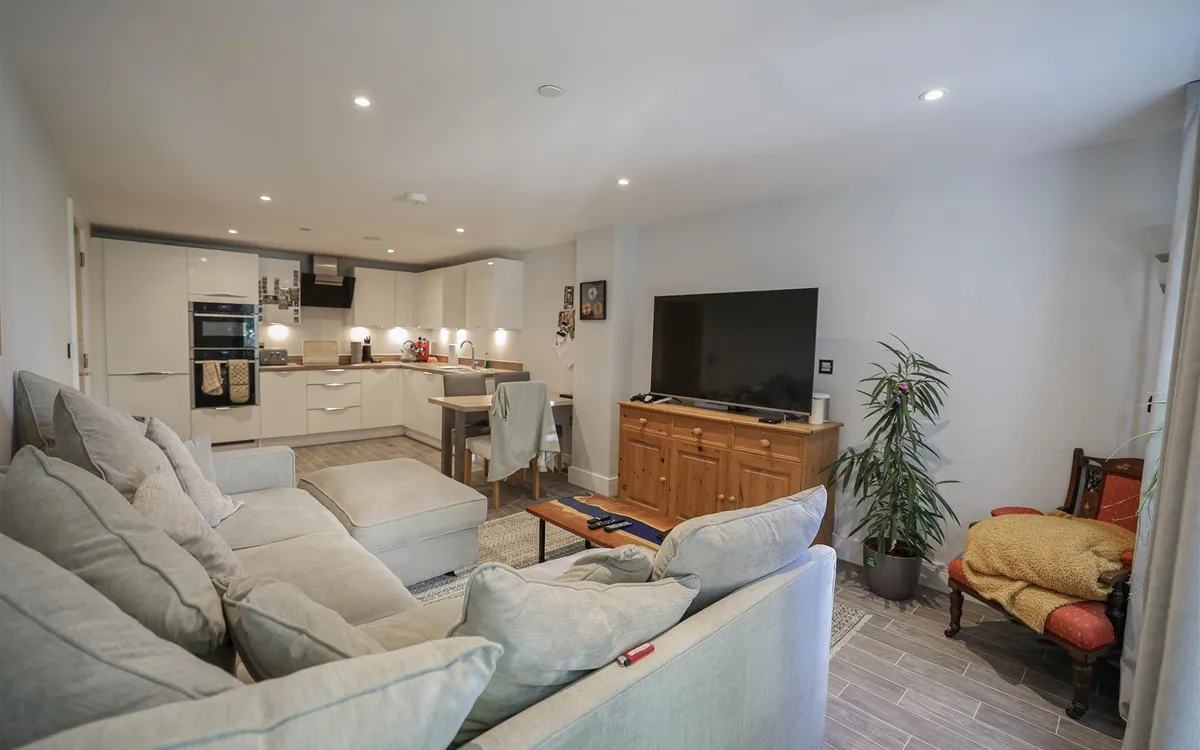 Union street 34018593 5 ei8 a0750