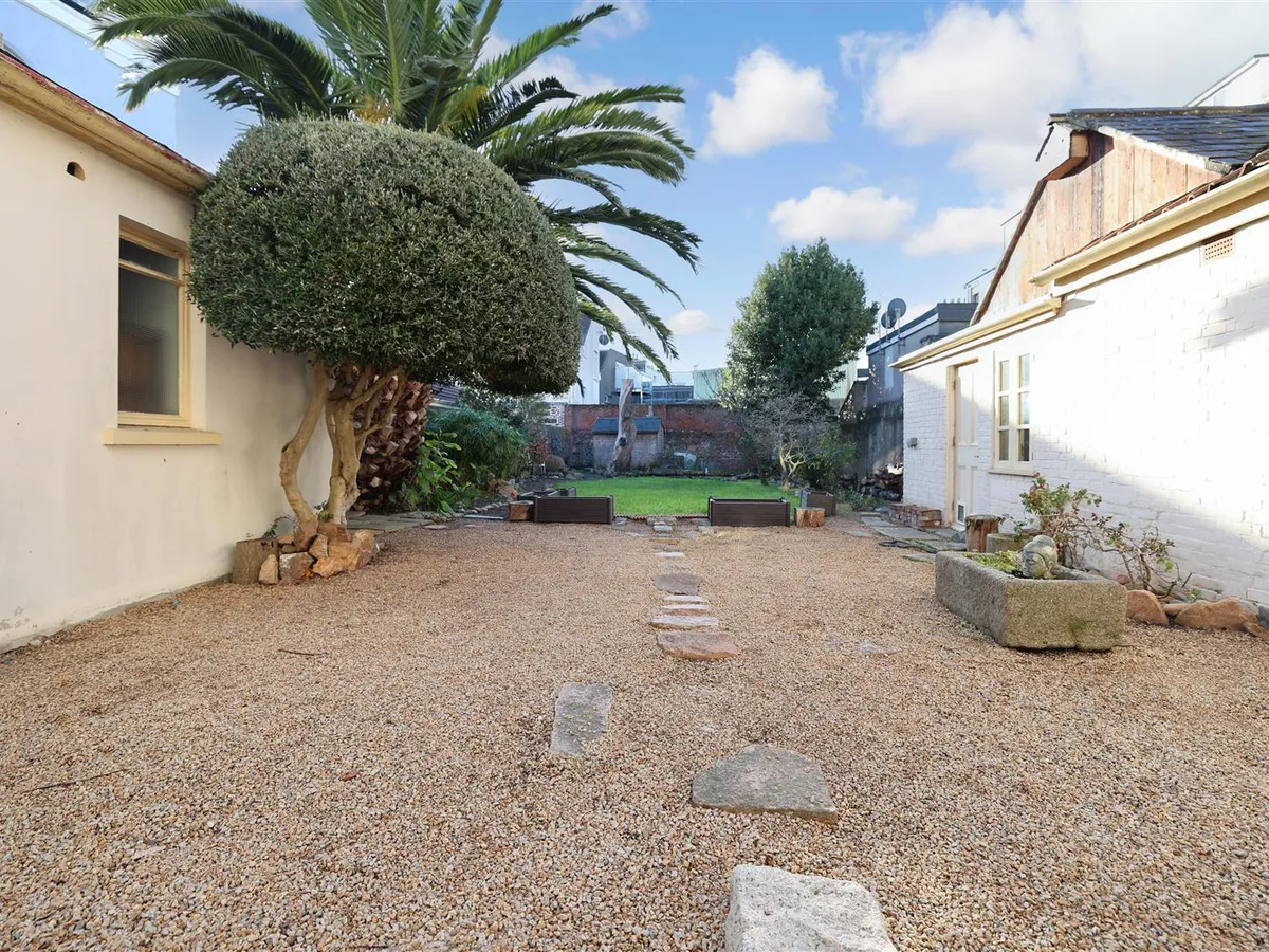 Vauxhall street st helier 34495776 ei8 a1631