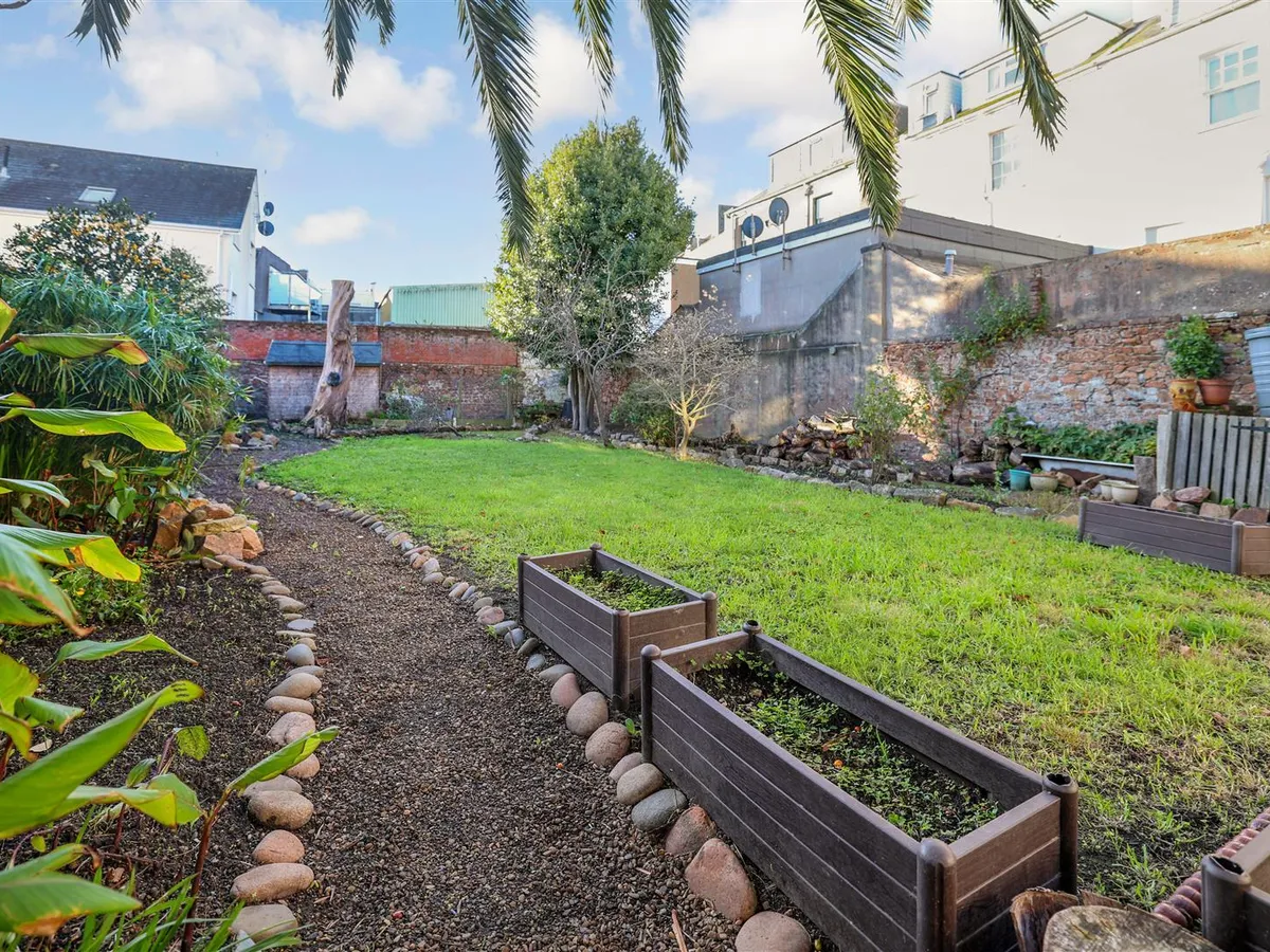 Vauxhall street st helier 34495776 ei8 a1634